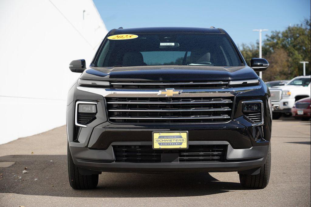 used 2025 Chevrolet Traverse car, priced at $37,925