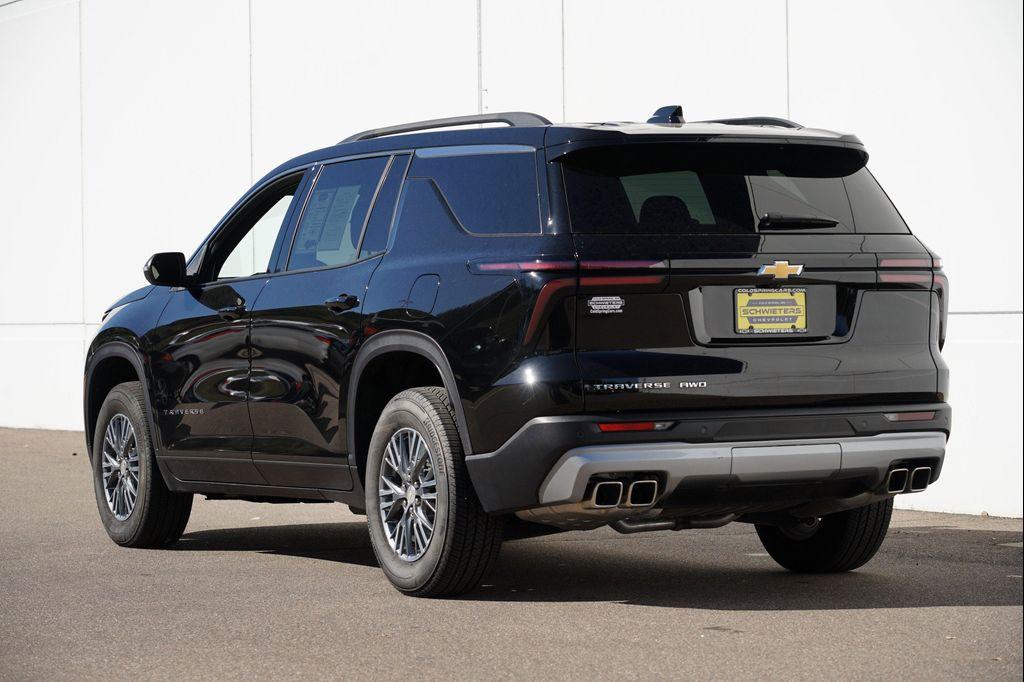 used 2025 Chevrolet Traverse car, priced at $37,925