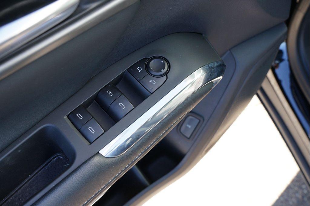 used 2025 Chevrolet Traverse car, priced at $37,925