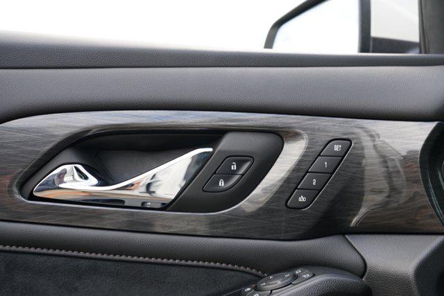 used 2023 Chevrolet Traverse car, priced at $39,990