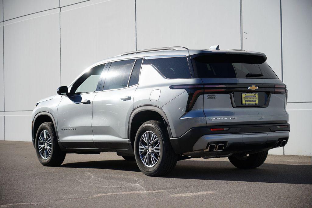used 2025 Chevrolet Traverse car, priced at $37,711