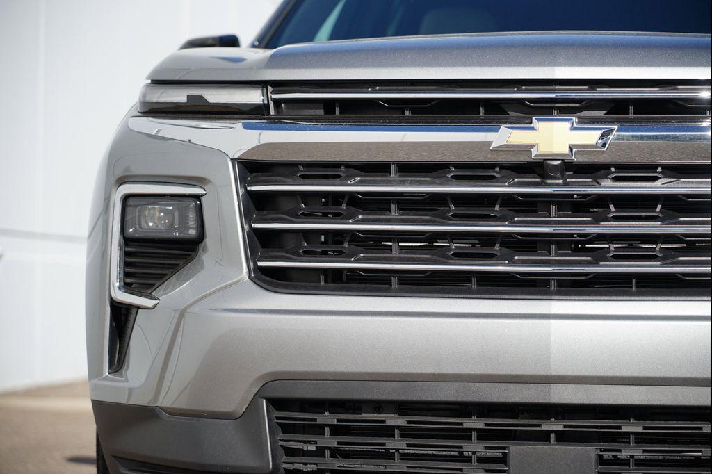 used 2025 Chevrolet Traverse car, priced at $37,711