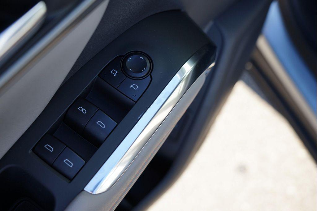 used 2025 Chevrolet Traverse car, priced at $37,711