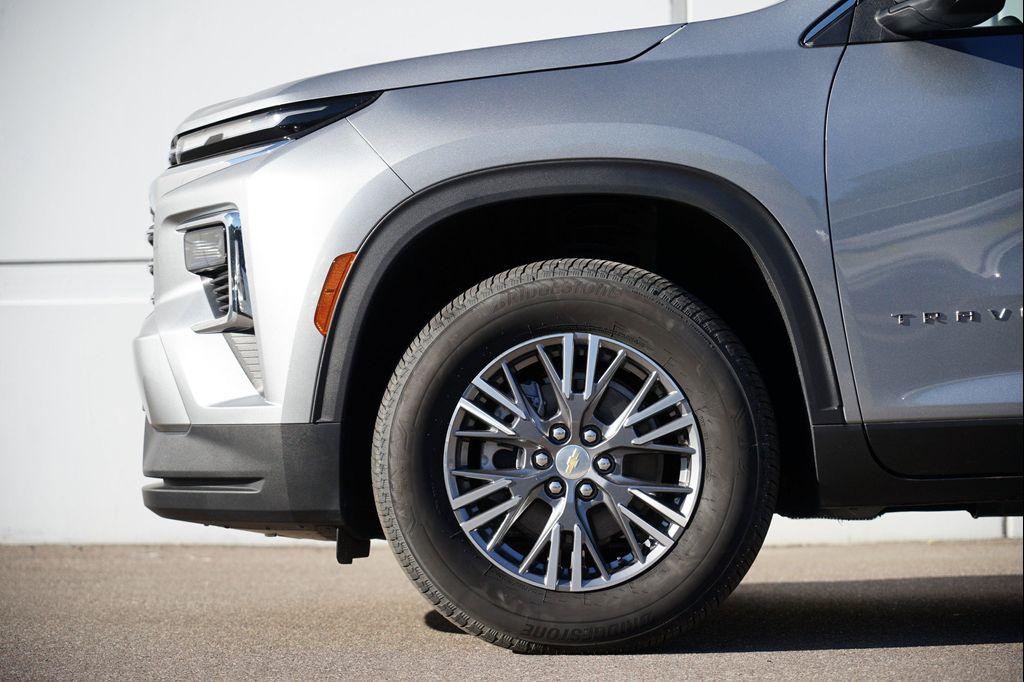 used 2025 Chevrolet Traverse car, priced at $37,711