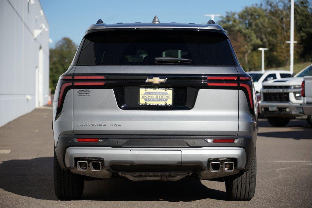 used 2025 Chevrolet Traverse car, priced at $37,711