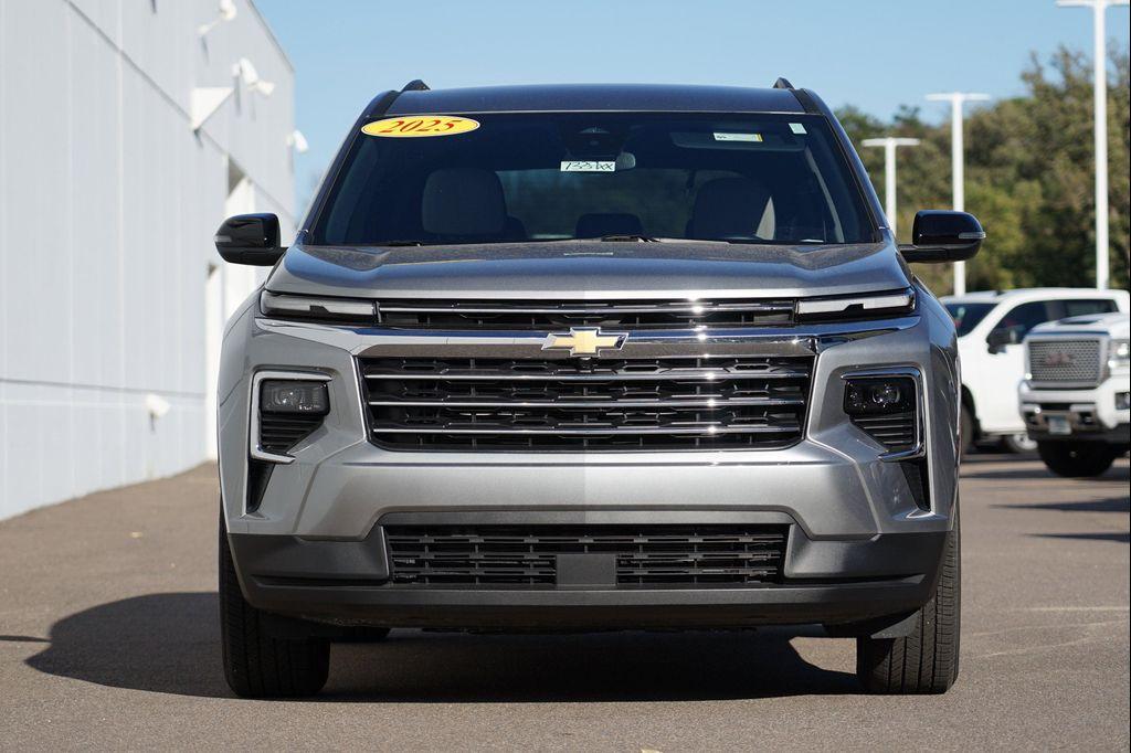 used 2025 Chevrolet Traverse car, priced at $37,711