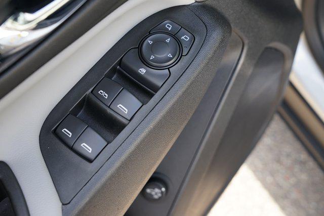 used 2021 Chevrolet Equinox car, priced at $21,287