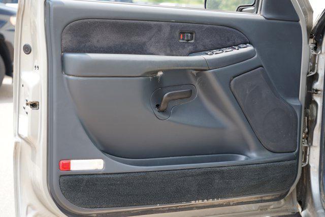 used 2001 Chevrolet Silverado 2500 car, priced at $11,500
