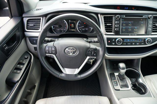 used 2018 Toyota Highlander car, priced at $17,797