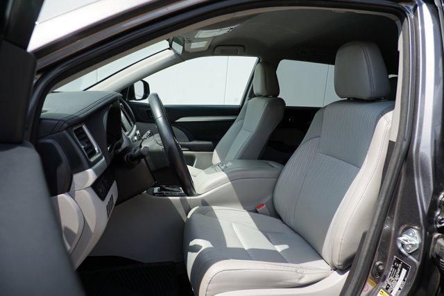 used 2018 Toyota Highlander car, priced at $17,797