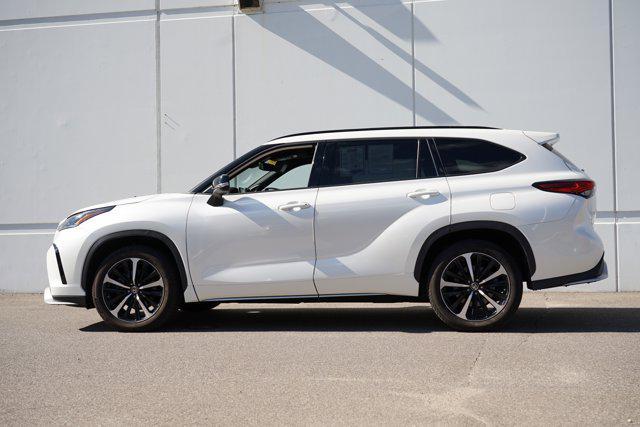 used 2021 Toyota Highlander car, priced at $35,990