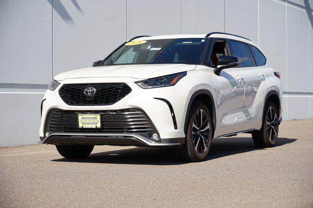 used 2021 Toyota Highlander car, priced at $35,990