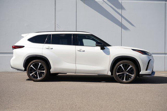 used 2021 Toyota Highlander car, priced at $35,990