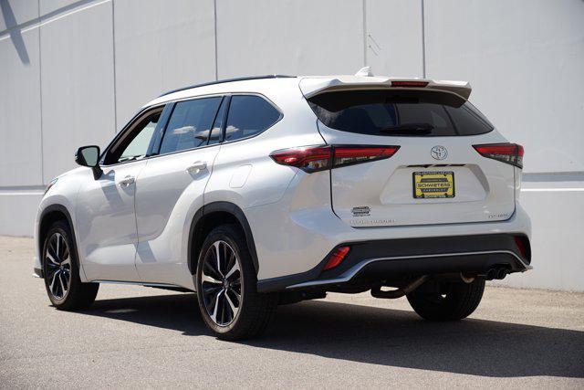 used 2021 Toyota Highlander car, priced at $35,990