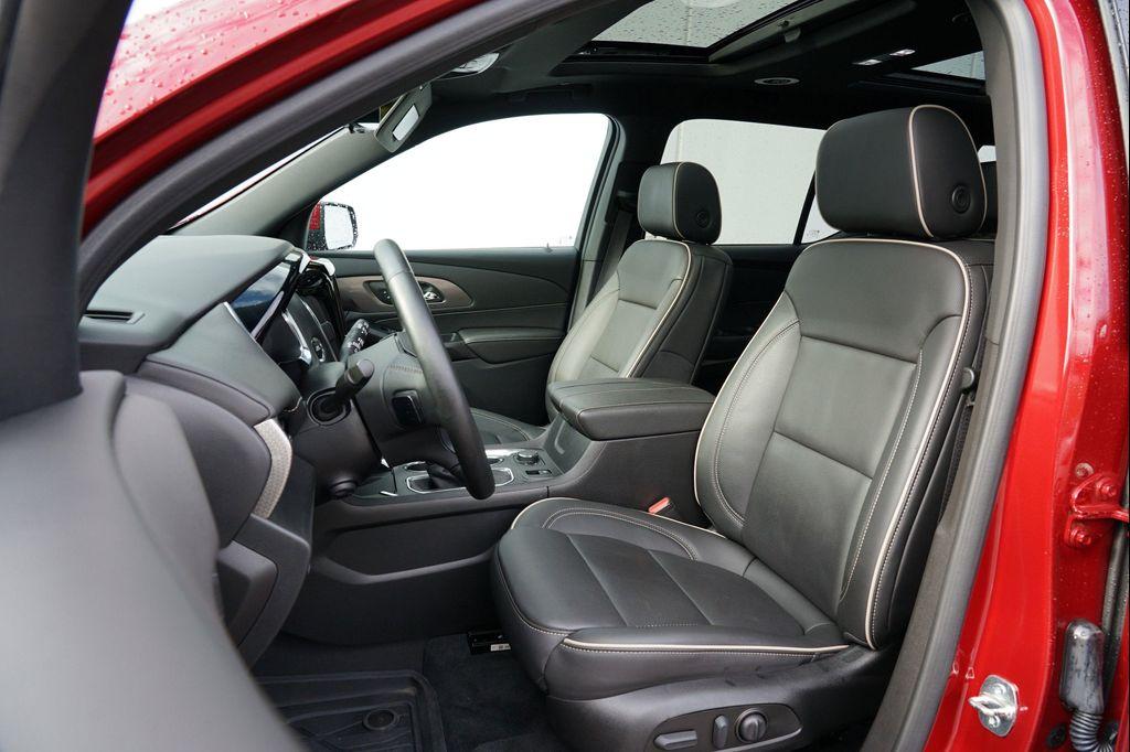 used 2023 Chevrolet Traverse car, priced at $39,403