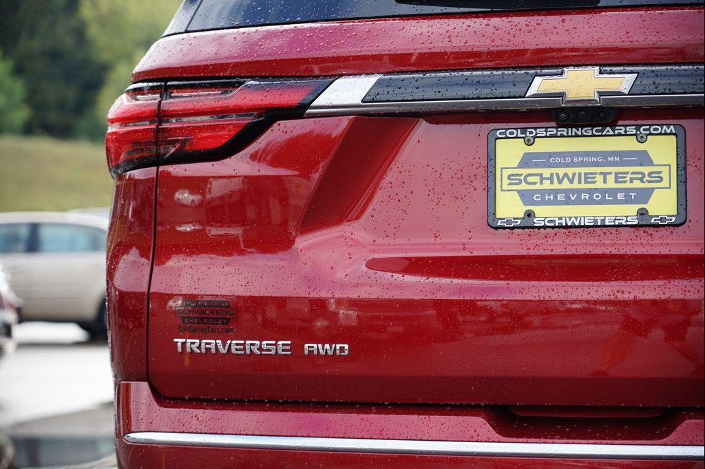 used 2023 Chevrolet Traverse car, priced at $39,403