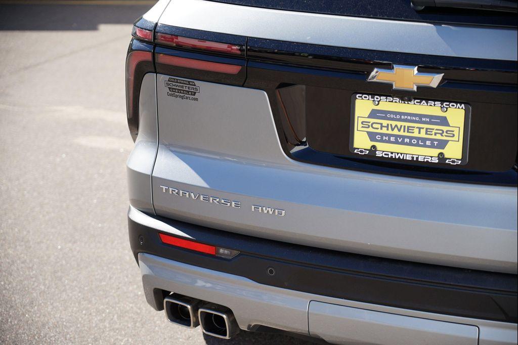 used 2025 Chevrolet Traverse car, priced at $38,233