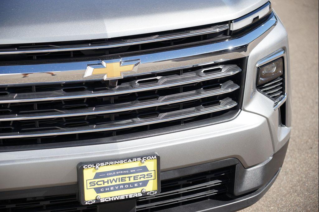 used 2025 Chevrolet Traverse car, priced at $38,233