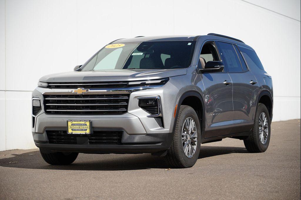 used 2025 Chevrolet Traverse car, priced at $38,233