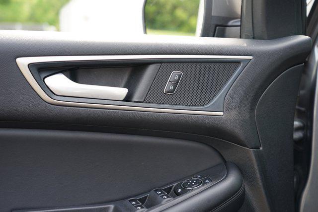 used 2024 Ford Edge car, priced at $25,644