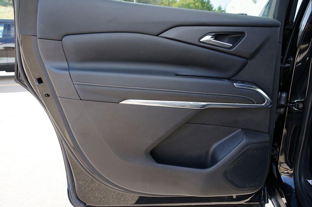 used 2025 Chevrolet Traverse car, priced at $36,860