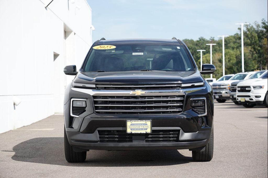 used 2025 Chevrolet Traverse car, priced at $36,860