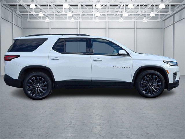 used 2022 Chevrolet Traverse car, priced at $33,997