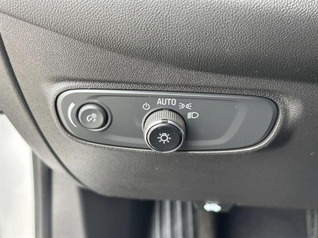 used 2021 Chevrolet Equinox car, priced at $19,997