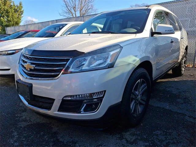 used 2015 Chevrolet Traverse car, priced at $11,497