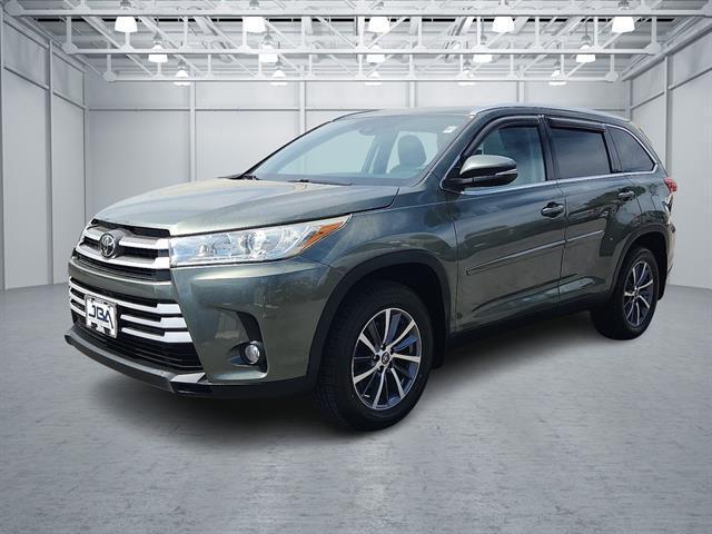 used 2019 Toyota Highlander car, priced at $25,997