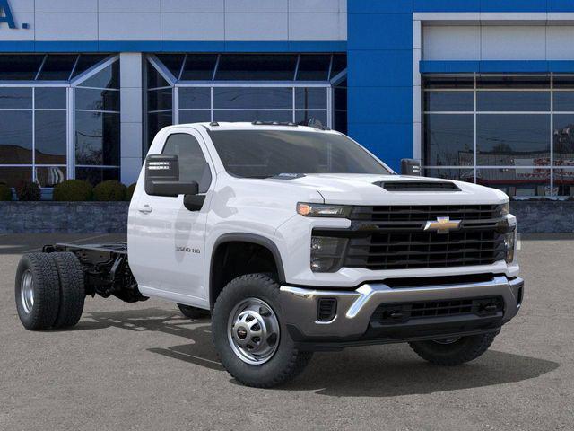 new 2025 Chevrolet Silverado 3500 car, priced at $49,778