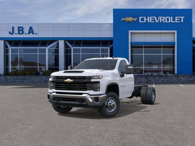 new 2025 Chevrolet Silverado 3500 car, priced at $49,778
