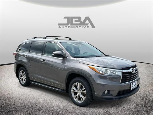 used 2015 Toyota Highlander car, priced at $18,497