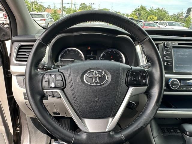 used 2015 Toyota Highlander car, priced at $18,497