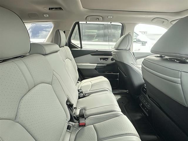 used 2024 Honda Pilot car, priced at $47,997