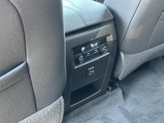 used 2022 Chevrolet Traverse car, priced at $27,497