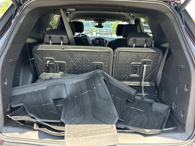 used 2022 Chevrolet Traverse car, priced at $27,497