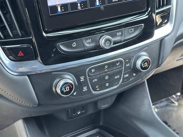 used 2022 Chevrolet Traverse car, priced at $27,497