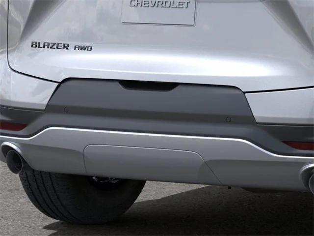 new 2025 Chevrolet Blazer car, priced at $40,555