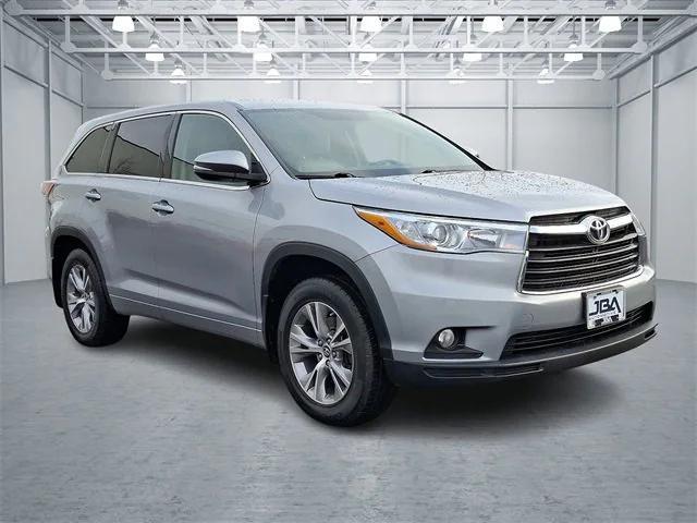 used 2016 Toyota Highlander car, priced at $16,497