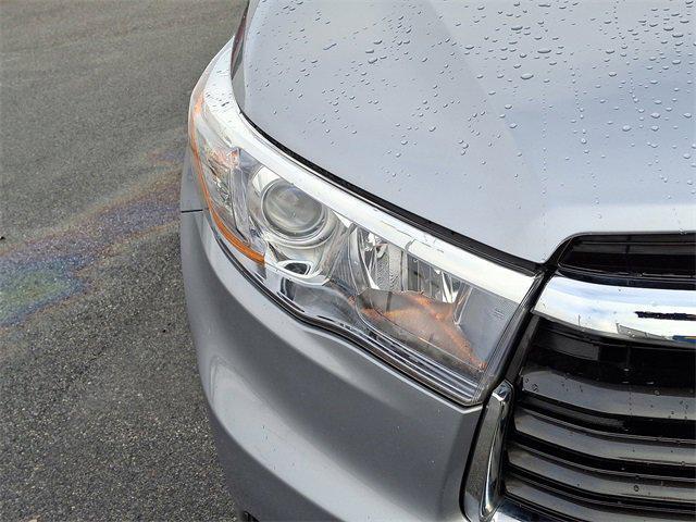 used 2016 Toyota Highlander car, priced at $16,497