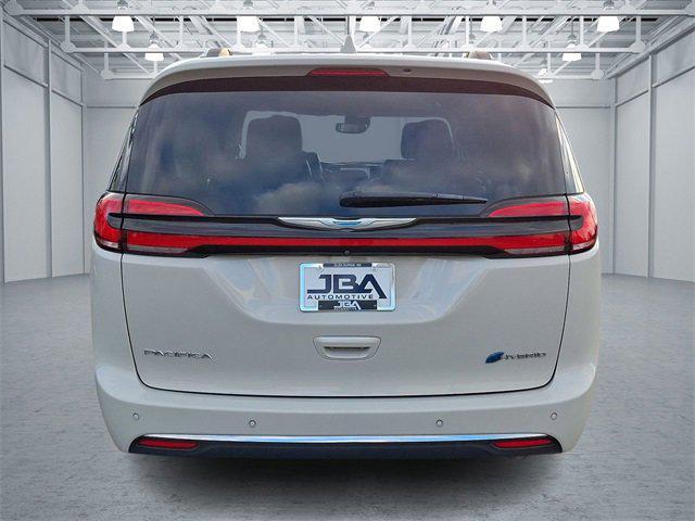 used 2021 Chrysler Pacifica Hybrid car, priced at $26,497