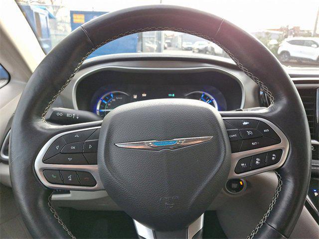 used 2021 Chrysler Pacifica Hybrid car, priced at $26,497