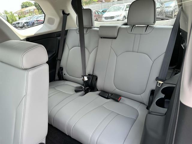 used 2023 Honda Pilot car, priced at $45,997