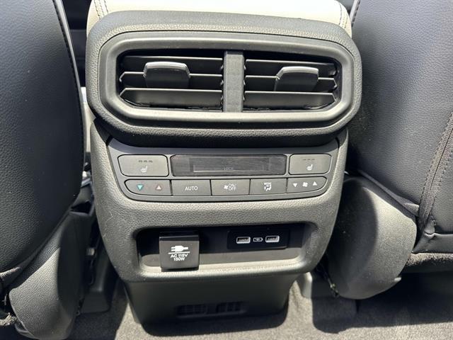used 2023 Honda Pilot car, priced at $45,997