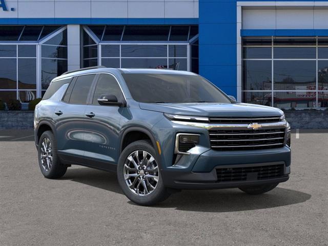 new 2025 Chevrolet Traverse car, priced at $45,195