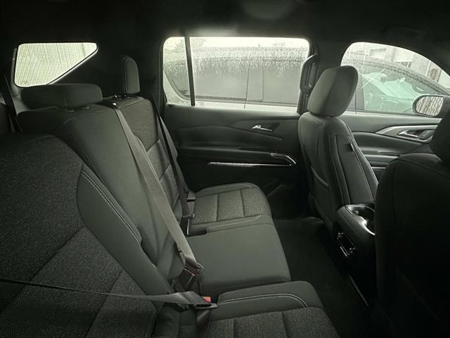 used 2024 Chevrolet Traverse car, priced at $37,997