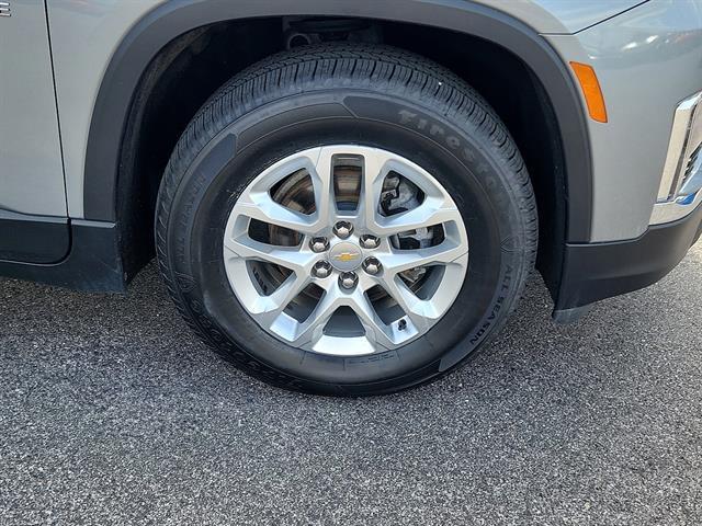 used 2023 Chevrolet Traverse car, priced at $25,997