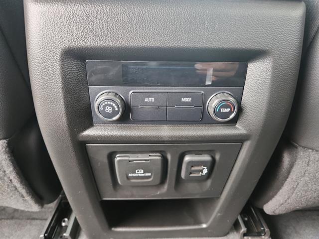 used 2021 Chevrolet Traverse car, priced at $32,497