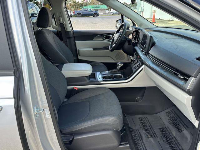 used 2023 Kia Carnival car, priced at $29,497